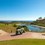 Modern Ground Floor Calanova Golf Apartment *